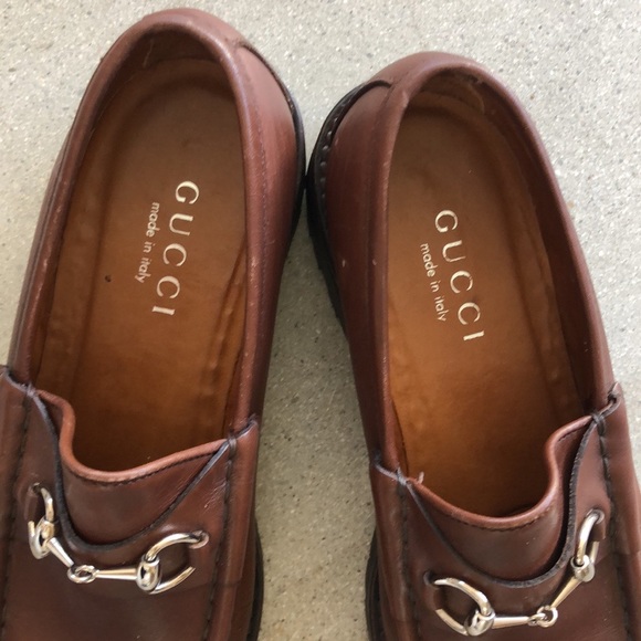 Women’s Gucci lug sole loafers - Picture 2 of 7